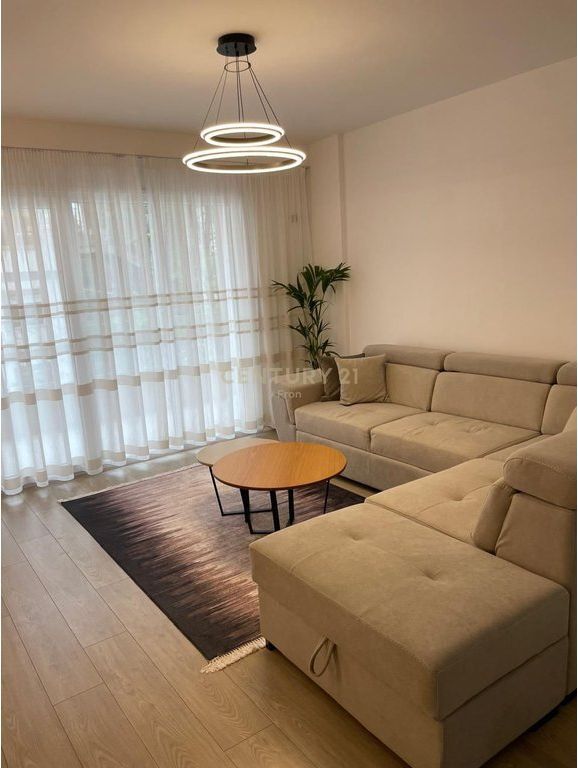Apartment 1+1 for rent on Elbasanit Street
