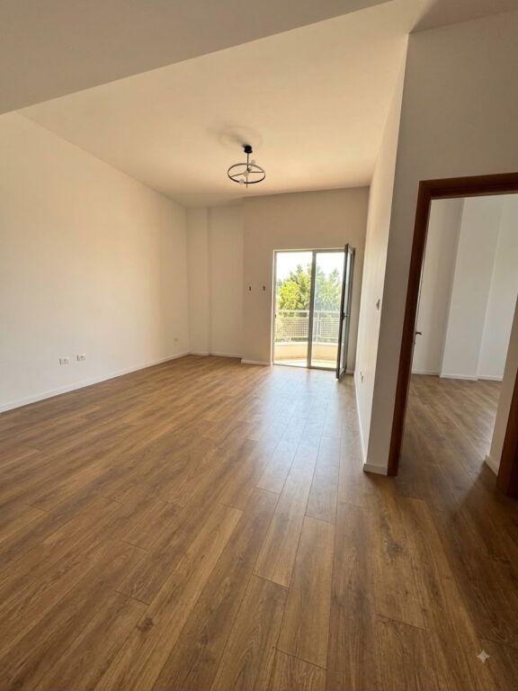 🏡 APPARTAMENTO 1+1 IN VENDITA – SCALINATA DI KAVAJË vista mare