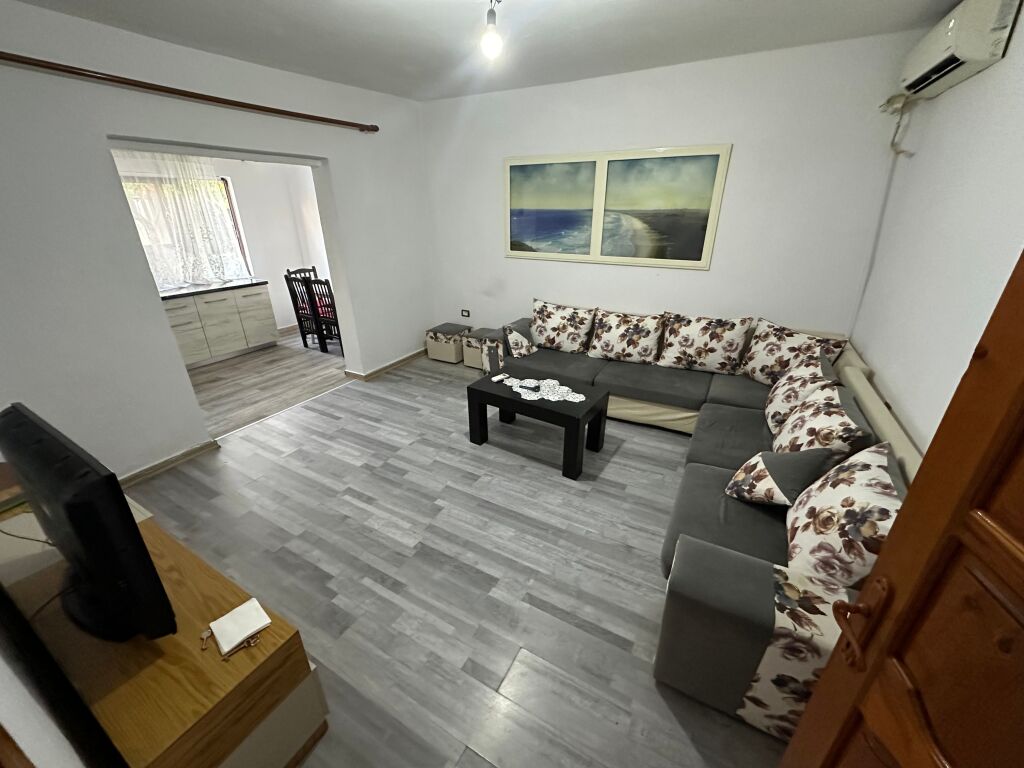 For rent 1+1 furnished behind Globe near the Old Park