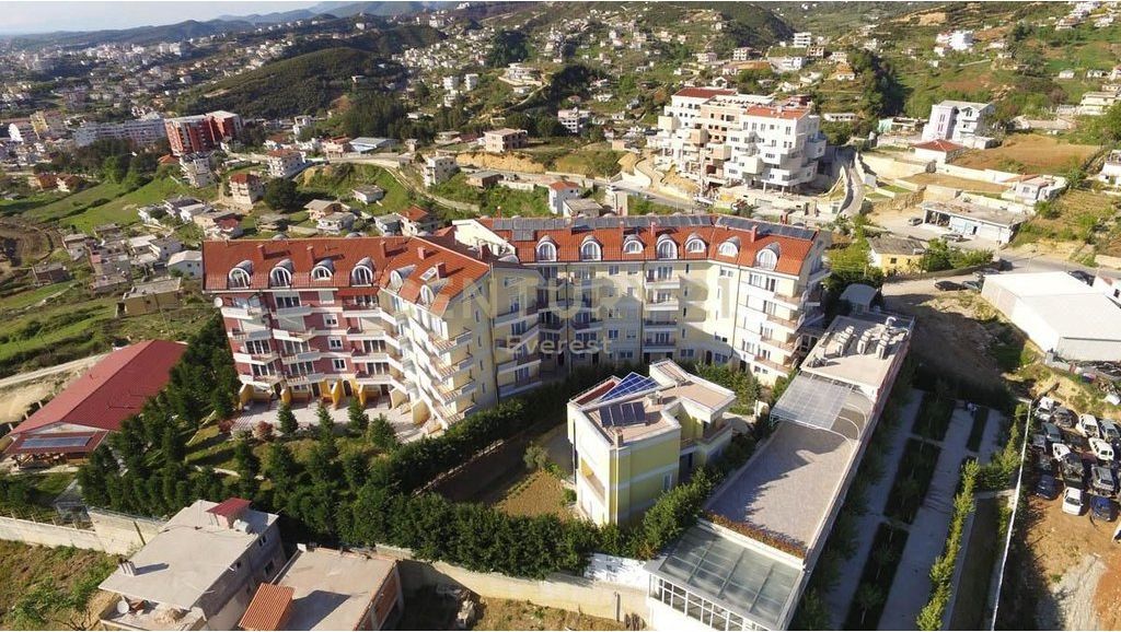 FARKE, HOTEL PER QIRA