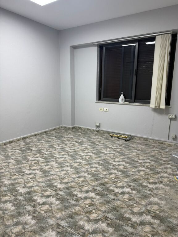 Office for rent in Bllok