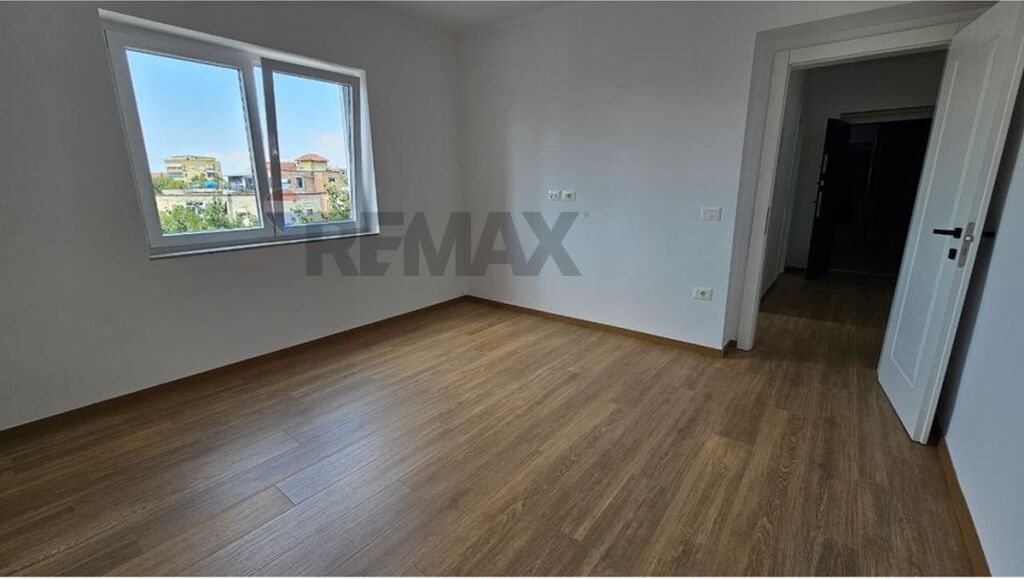 Shitet Apartament 1+1 te Medreseja
