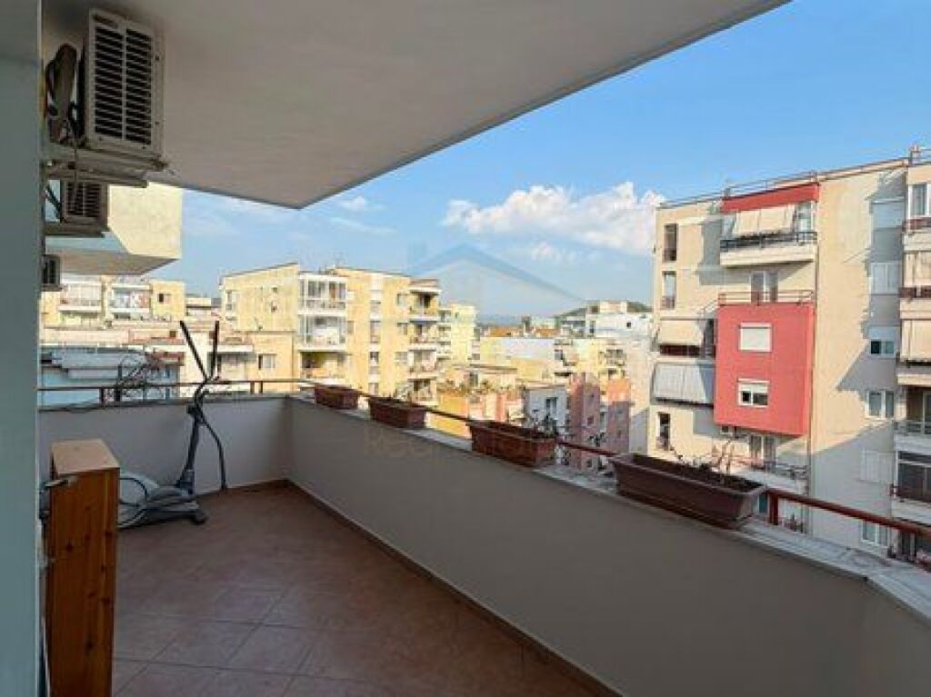 Shitet, Apartament 2+1, Misto Mame, Tirane.