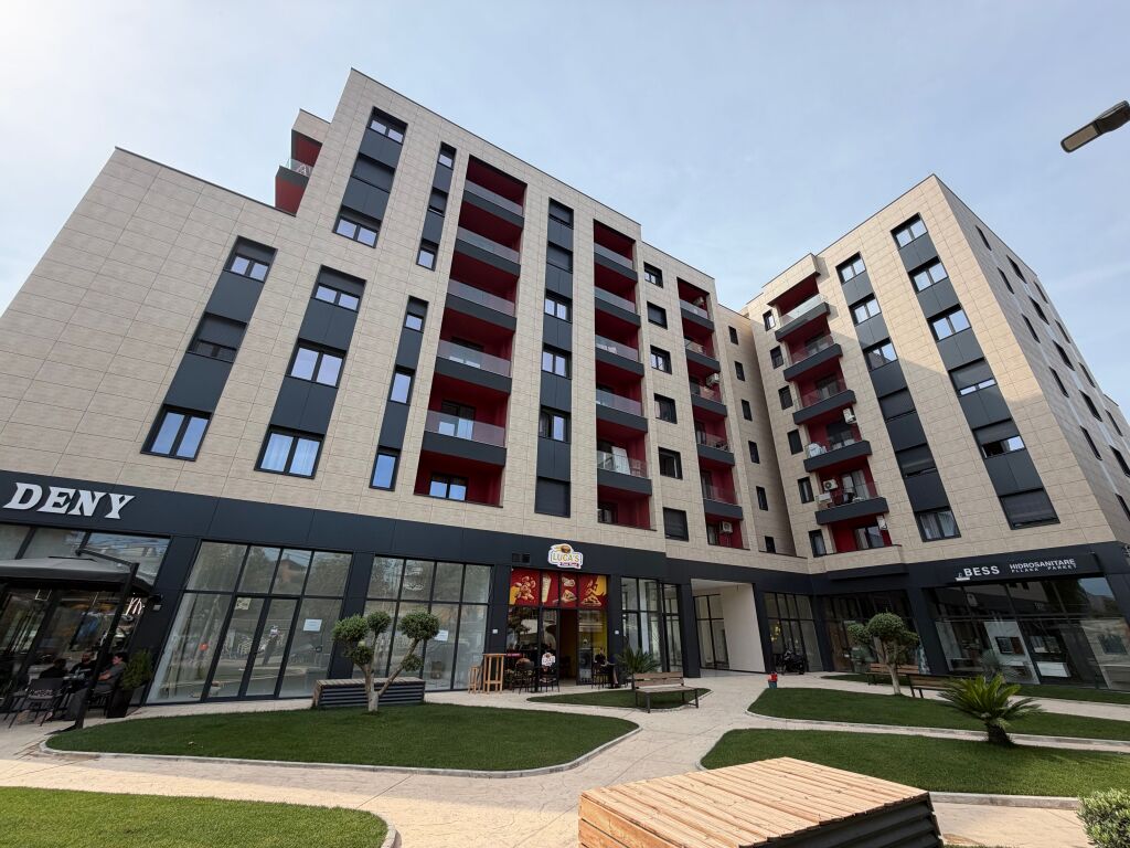 Negozio in vendita a Paskuqan, Prima Linea - Hallaçi Residence