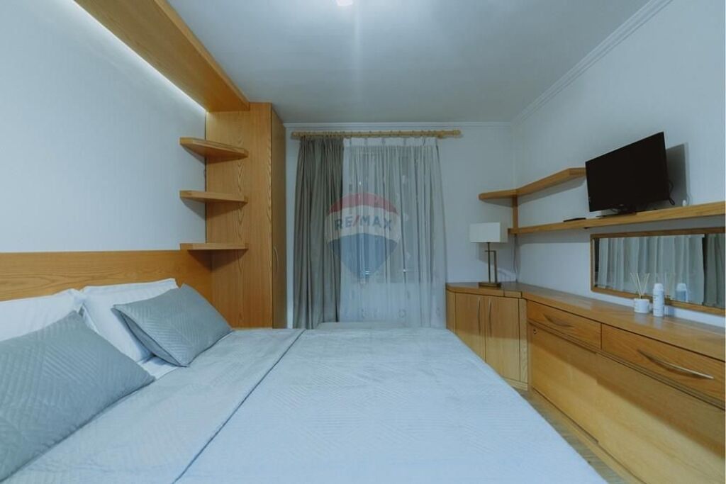 Apartment - For Rent - Muhamet Gjollesha Street, Tirana