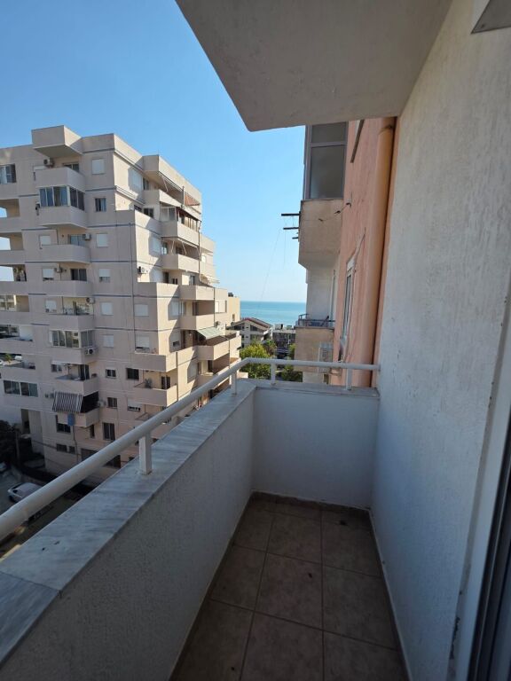 Apartament 2+2+2 në shitje – Plazh, pranë Rrugës Pavarësia