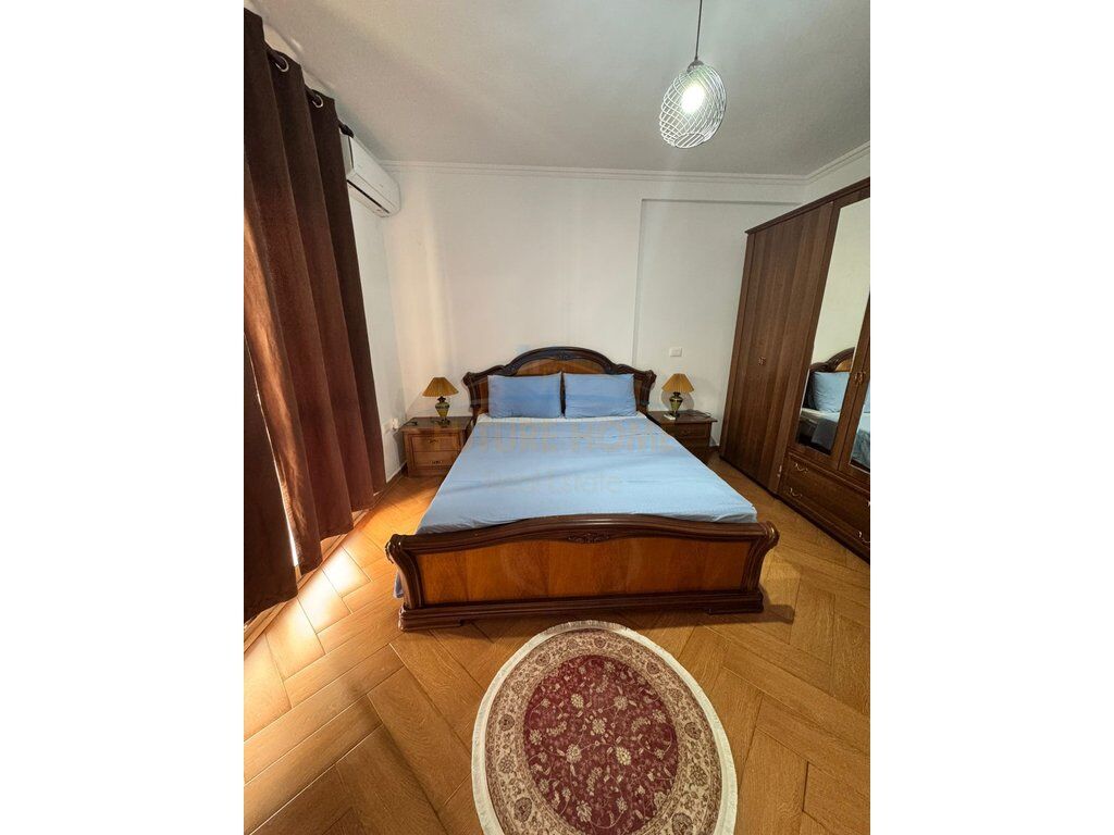 Qira, Apartament 2+1, Rruga e Barrikadave, Tiranë.