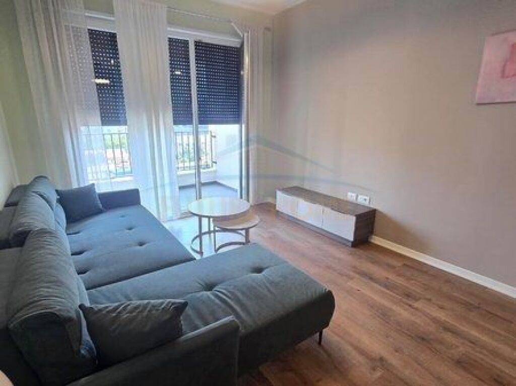 Affitto, Appartamento 1+1, Complesso Tirana Uptown, 5 Maggio.