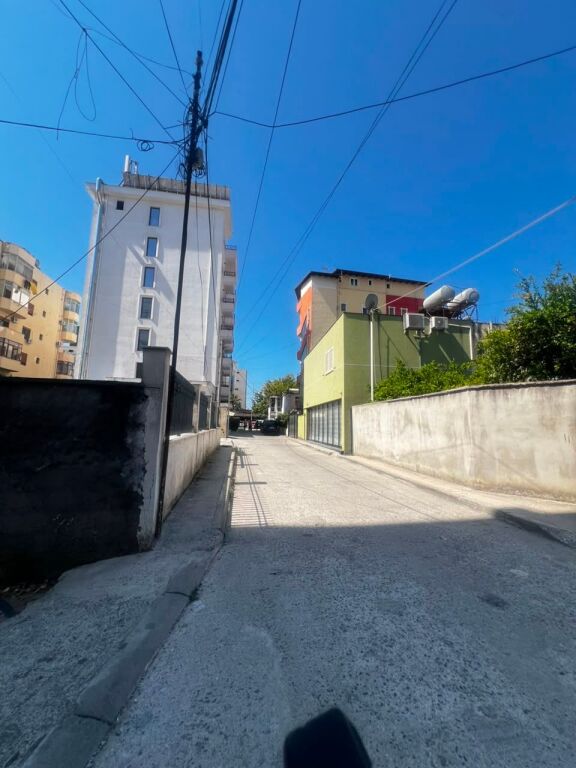 GARAGE IN AFFITTO VICINO ALL'HOTEL LUBJANA, SPIAGGIA, DURRES