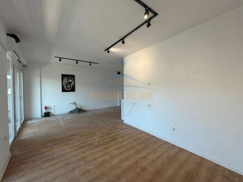 Rent, Office space, Paris Commune, Tirana