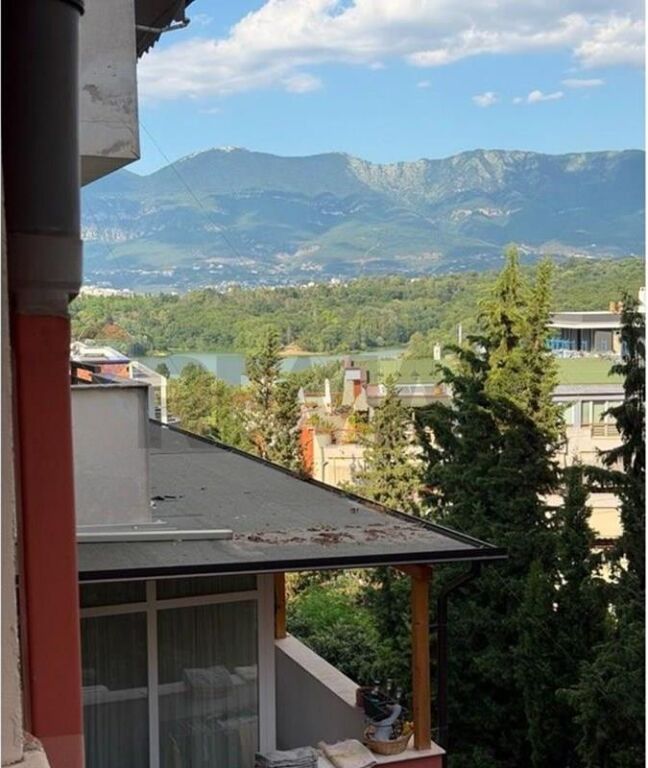 Appartamento - In Affitto - Via Liqeni i Thatë, Tirana