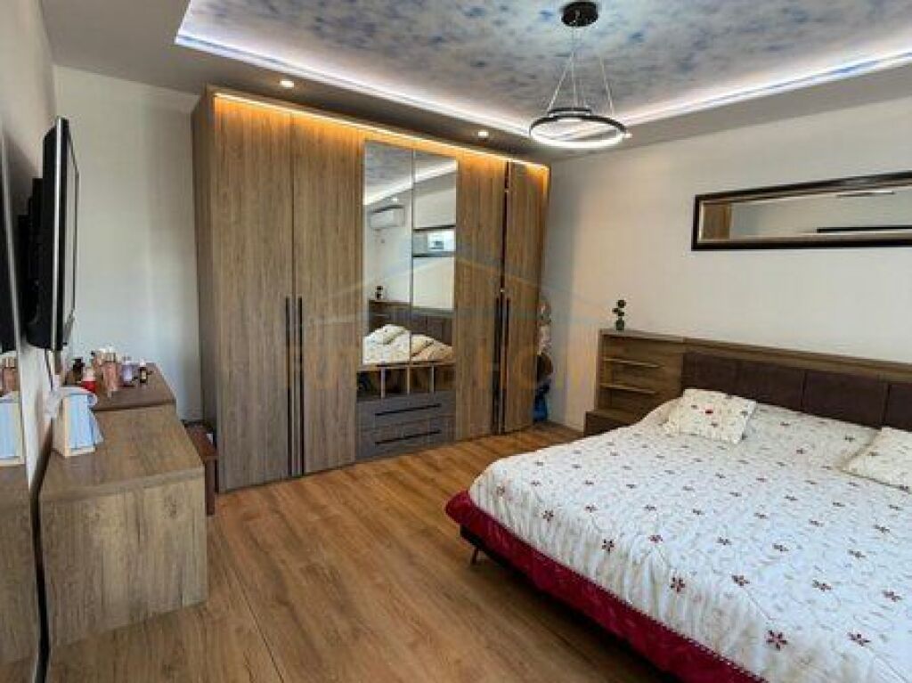In vendita, Casa Privata, Porcellana, Tirana.