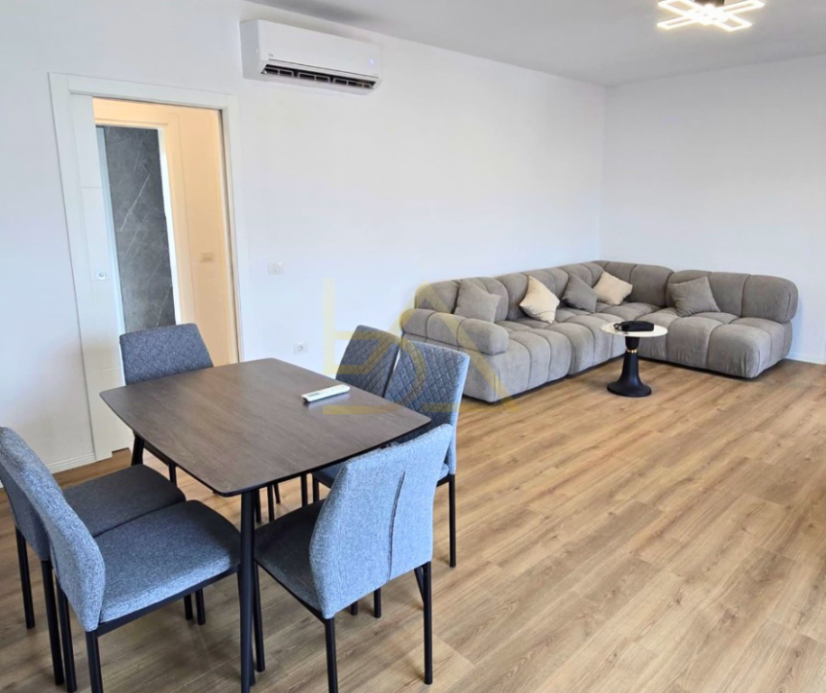 Apartament Modern me Qira – Shkolla e Kuqe, Tiranë
