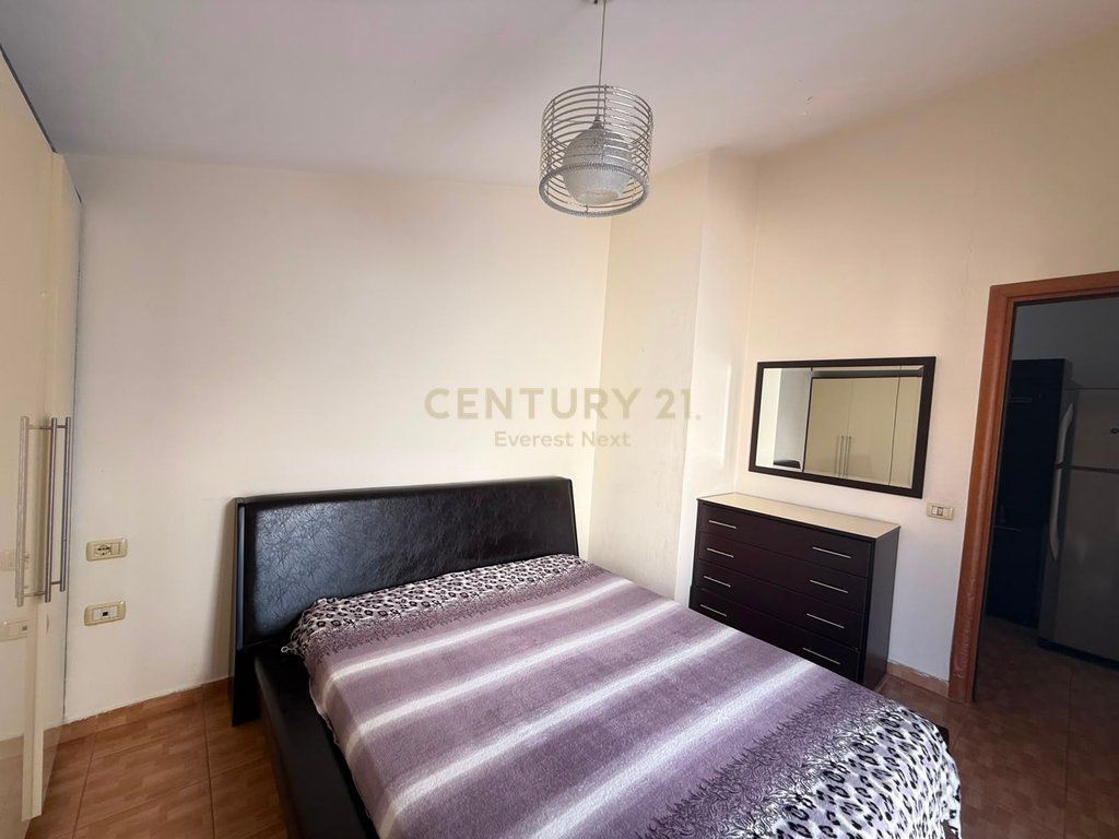 Apartament 1+1 me Verande me Qira zona Fresk