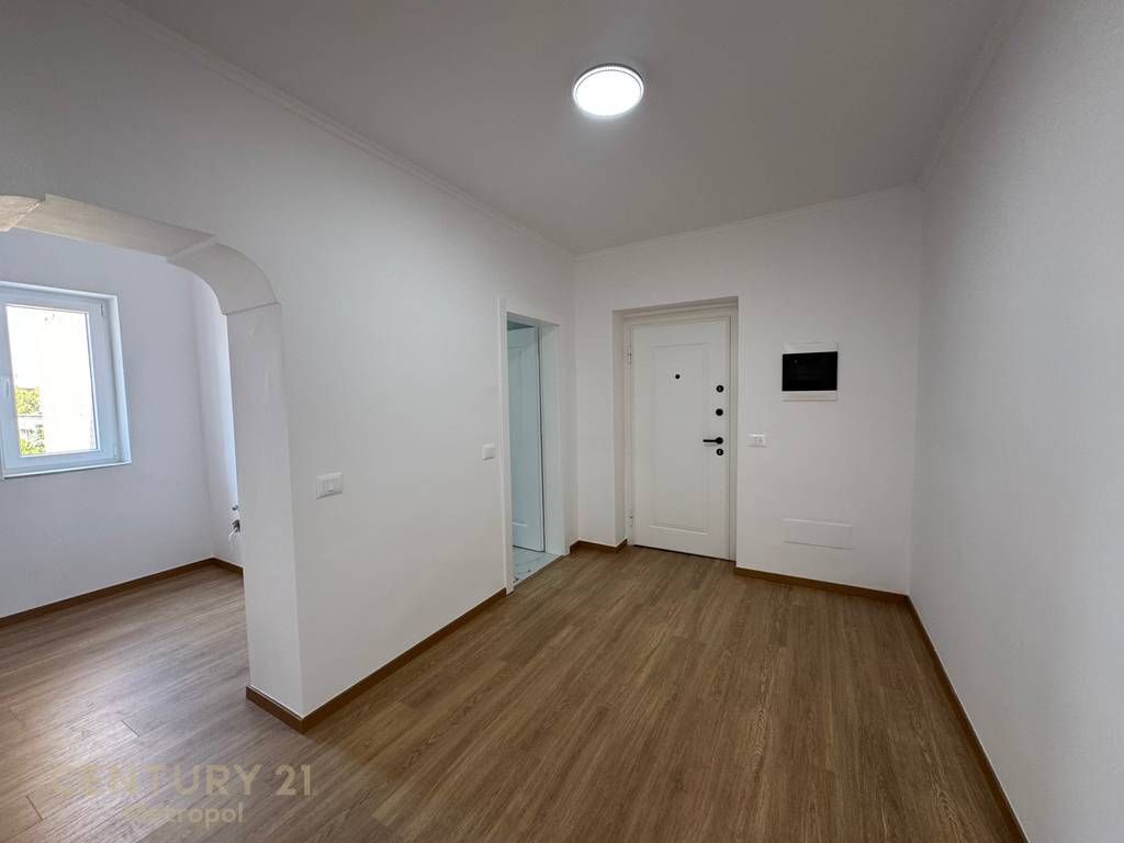 APARTAMENT 1+1 PER SHITJE, MEDRESEJA!