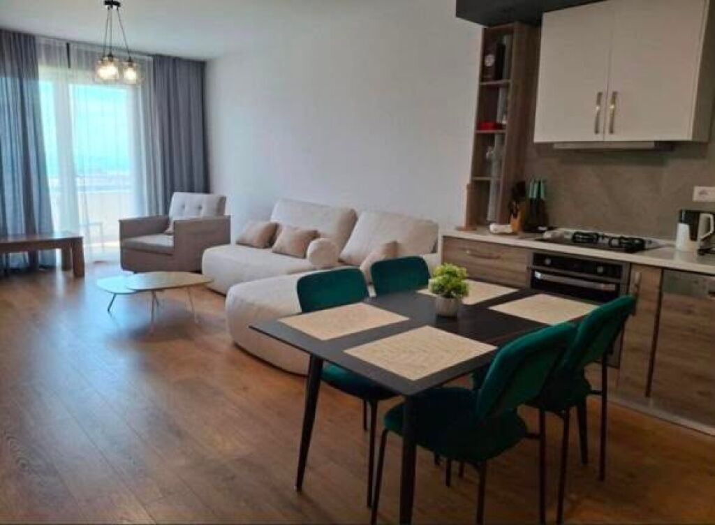 🌊 APARTAMENT ME QIRA – RRUGA E PORTIT, DURRËS