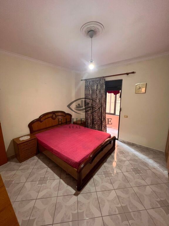 JEPET ME QERA APARTAMENT 2+1 – 105 m² | STACIONI I PARË, PLAZH DURRËS | PRANË HOTEL ROYAL G