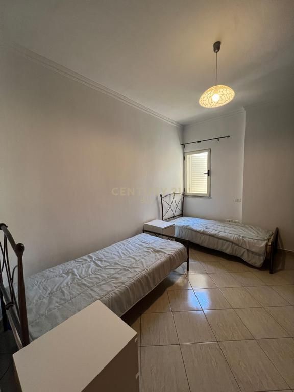 Apartament 2+1+garazhd Me Qira në Lagjen nr.5, Durrës !