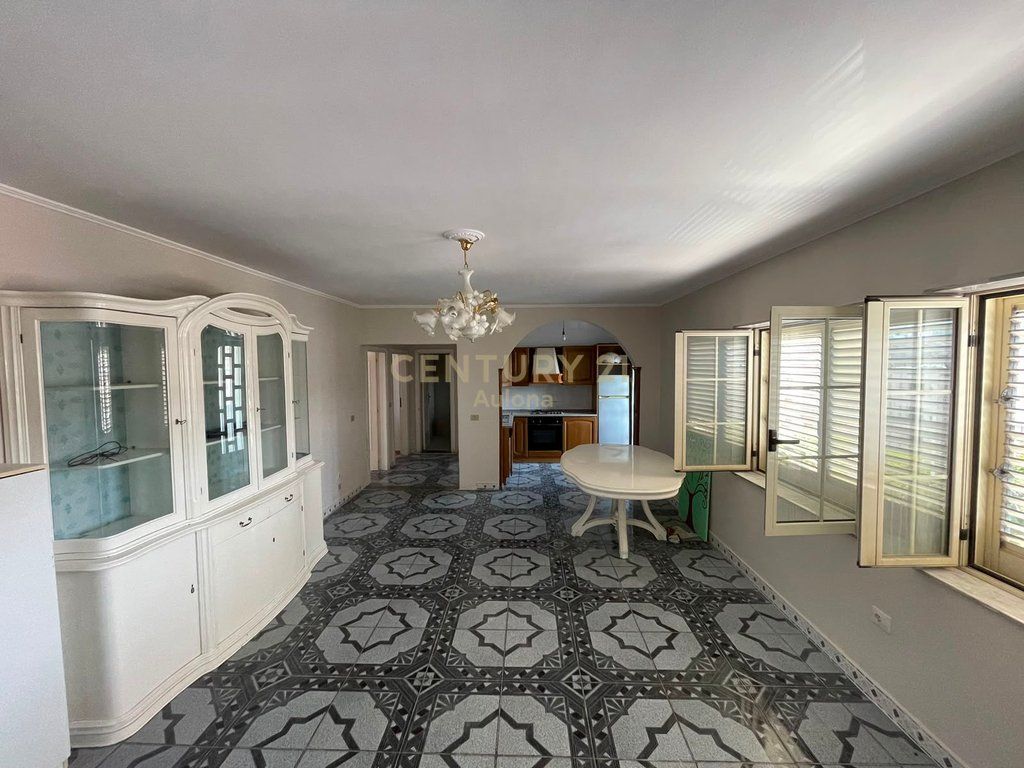 APARTAMENT 2+1 PER SHITJE TE KOMISARIATI I POLICISE VLORE