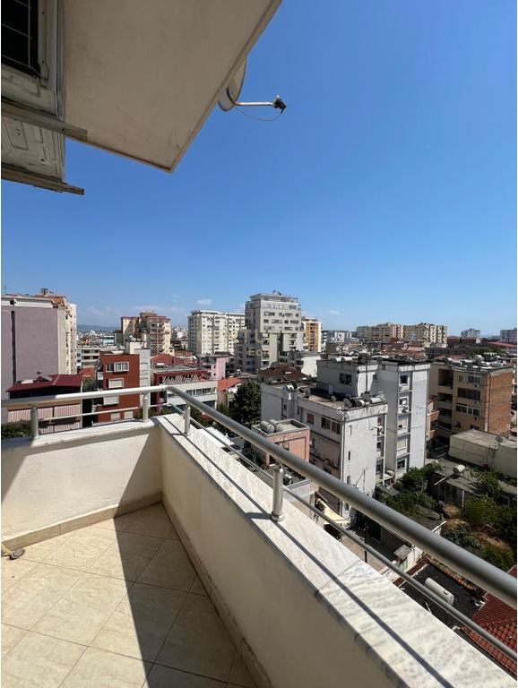 Apartament 2+1+garazhd Me Qira në Lagjen nr.5, Durrës !