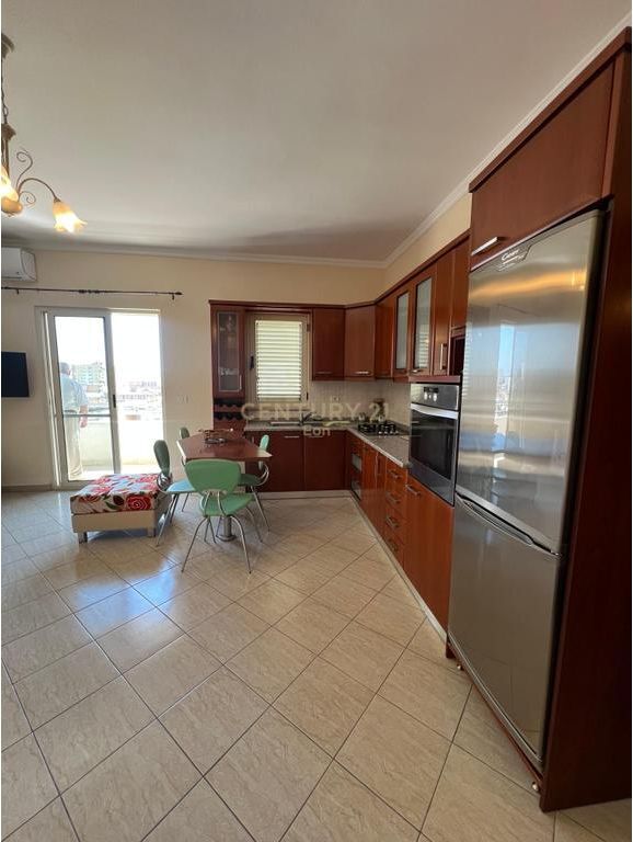 Apartament 2+1+garazhd Me Qira në Lagjen nr.5, Durrës !