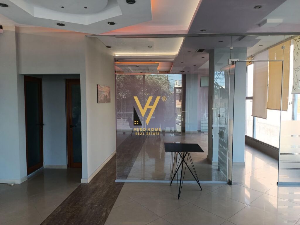 JEPET AMBIENT BIZNESI 120 M2 ME QIRA TE KODRA E PRIFTIT 50.000 LEKE
