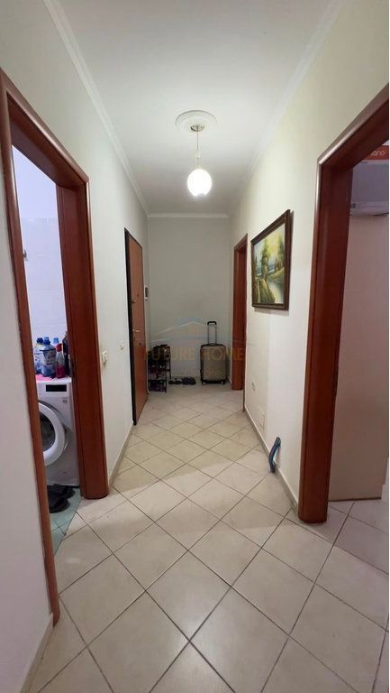 Shitet, Apartament 2+1, Fresk.