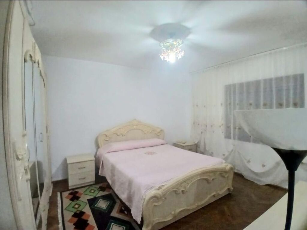 Jepet Me Qera Apartament 1+1+1 Ballkon