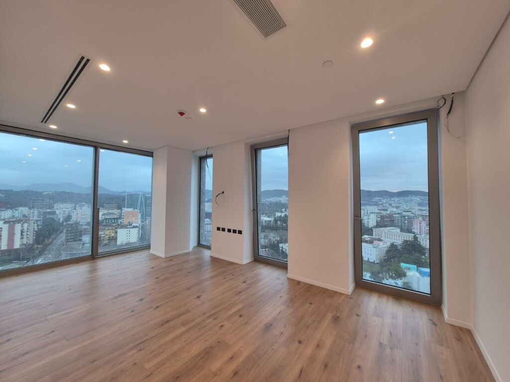 🏢 UFFICIO IN AFFITTO – DOWNTOWN ONE