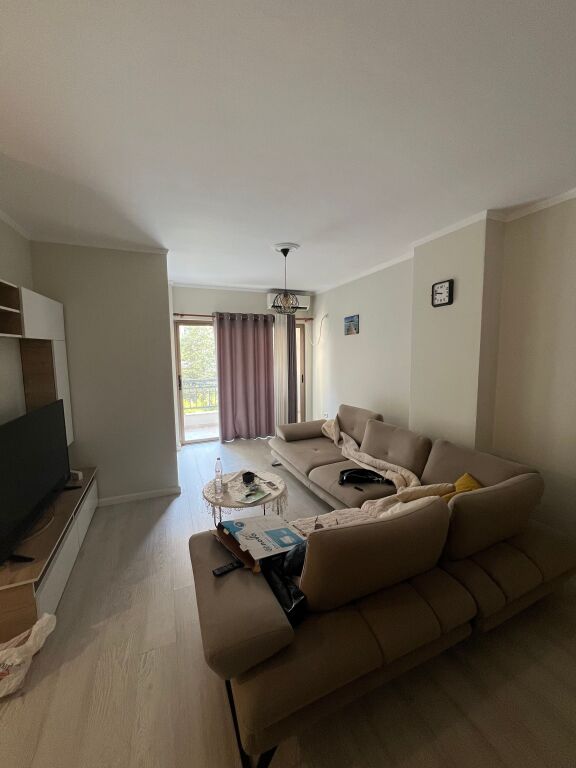 APARTAMENT 1+1 ME QERA NE YZBERISHT