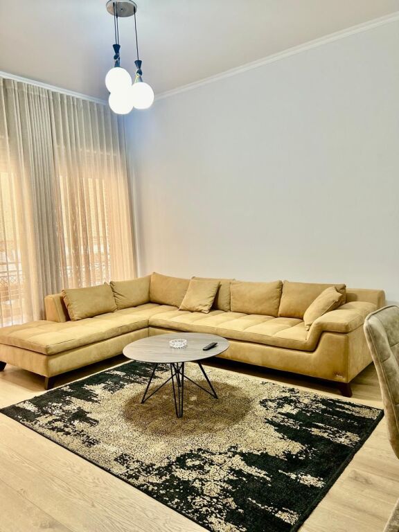 Apartament me Qera 2+1+2 me Post Parkimi në Kompleksin Delijorgji