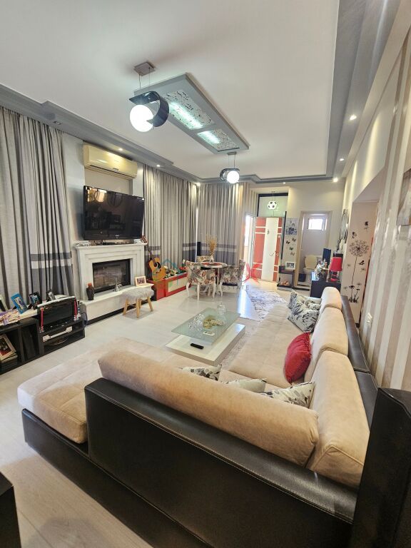 🏡 3RD FLOOR OF A PRIVATE VILLA FOR RENT – TIRANA