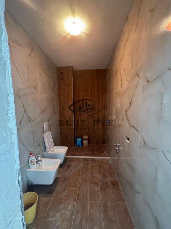 SHITET APARTAMENT 2+1 PRANE RROTES SE KUQE – PLAZH, DURRES