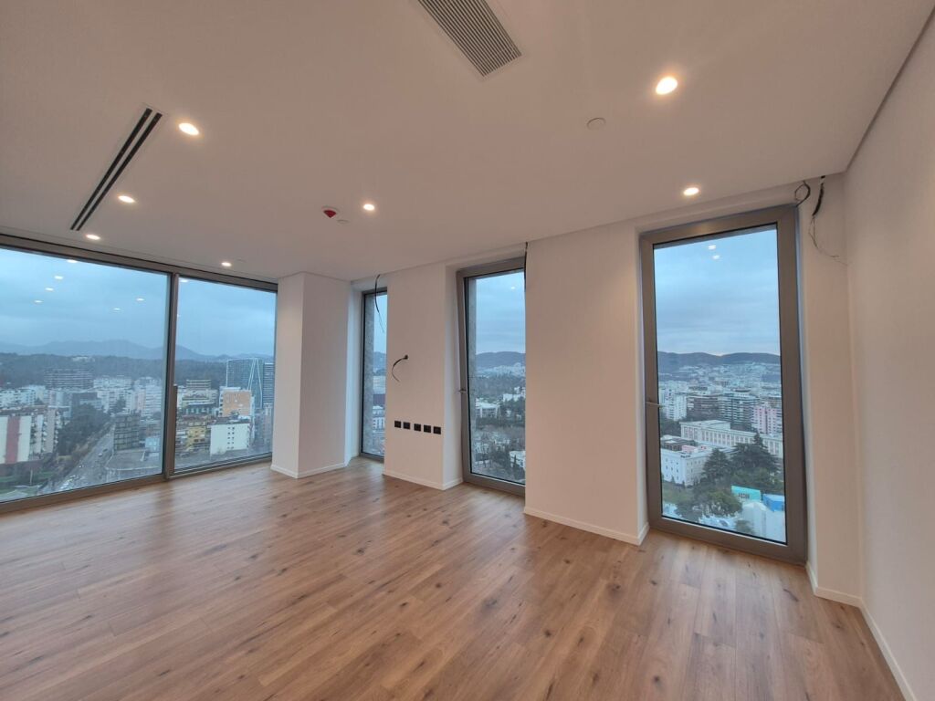 🏢 UFFICIO IN AFFITTO – DOWNTOWN ONE