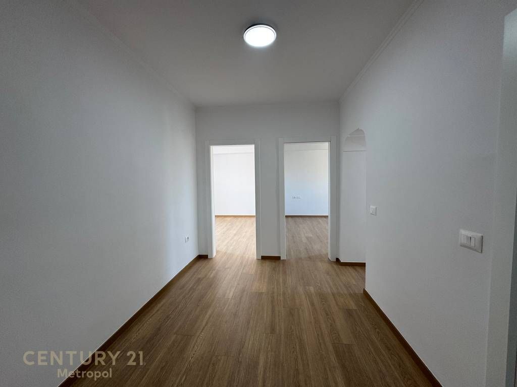 APARTAMENT 1+1 PER SHITJE, MEDRESEJA!