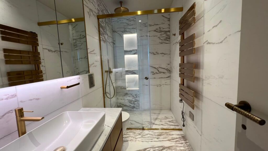 Apartament 3+1 me qira tek Stadiumi Air Albania