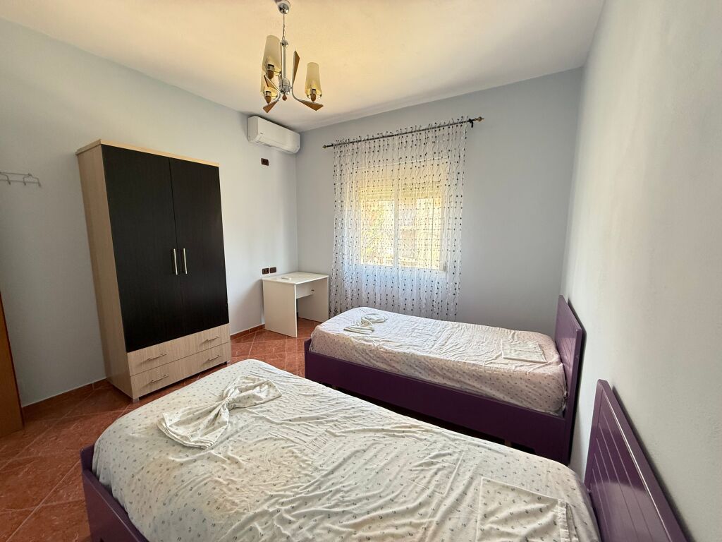 AFFITTIAMO IL 3° PIANO +PostO PARCHEGGIO DI UNA VILLA !