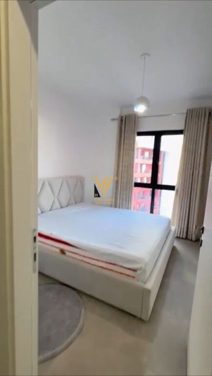 SHITET APARTAMENT 2+1 DHE GARAZH TE ARLIS, FARMACIA 10 -270.000 EURO