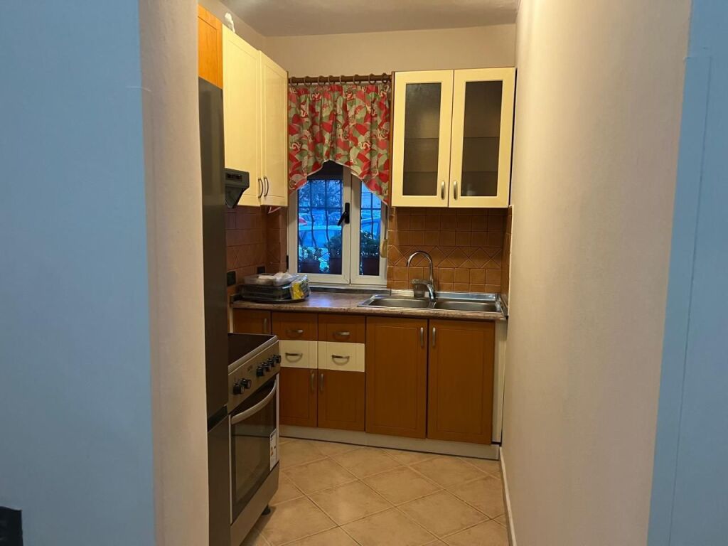 Ne zonen e Oxhakut, prane kopshtit Çufo, jepet me qera apartament 2+1, 50,000 Leke