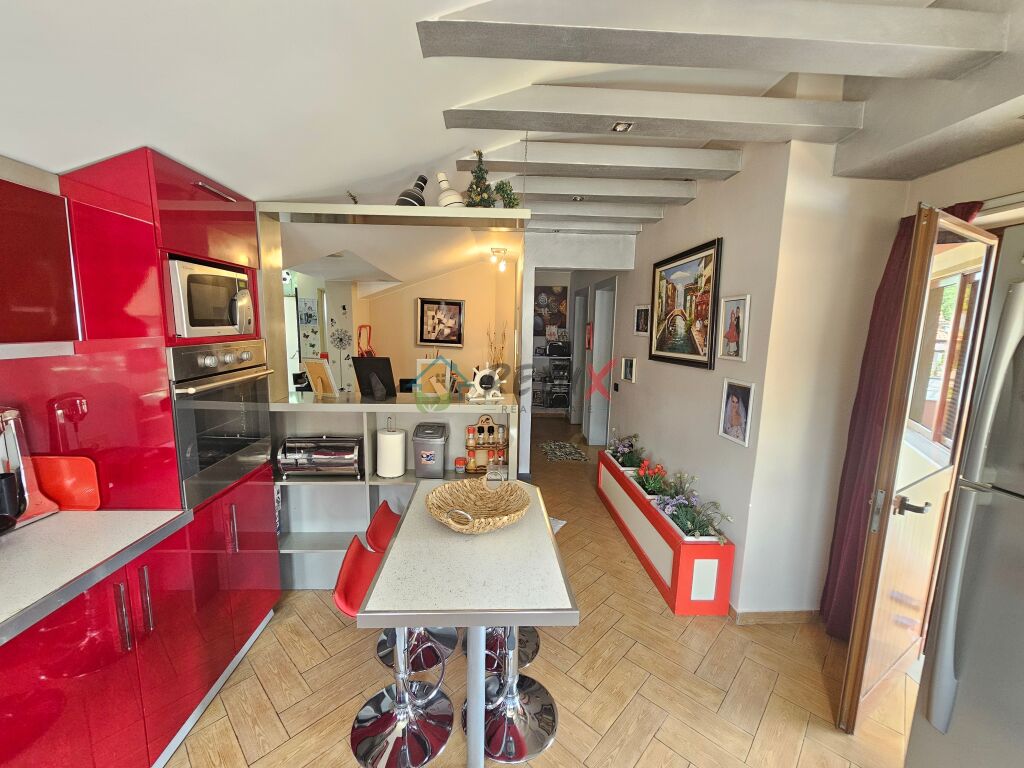 🏡 3RD FLOOR OF A PRIVATE VILLA FOR RENT – TIRANA
