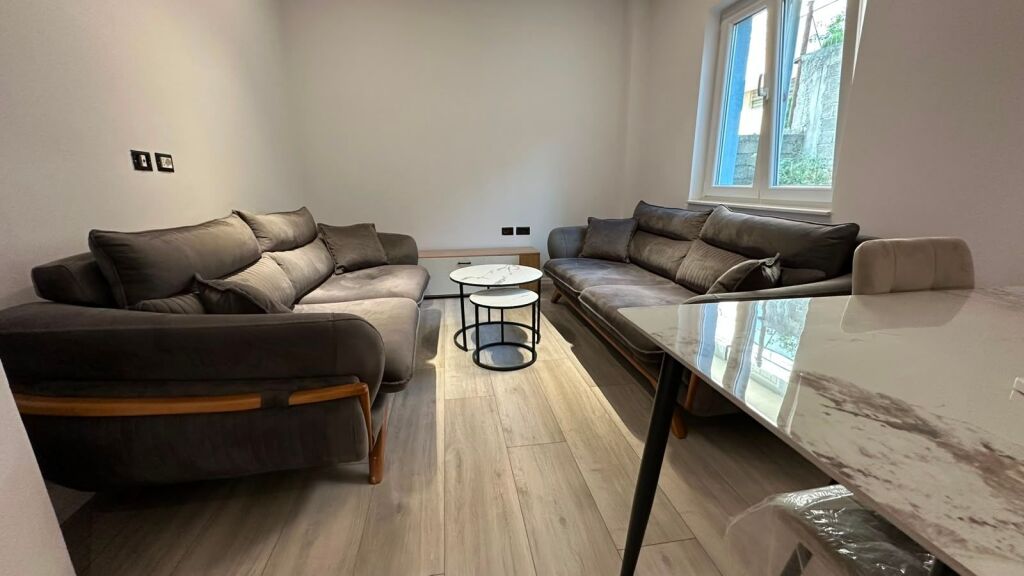 Apartament 1+1 per qira te Kodra Priftit