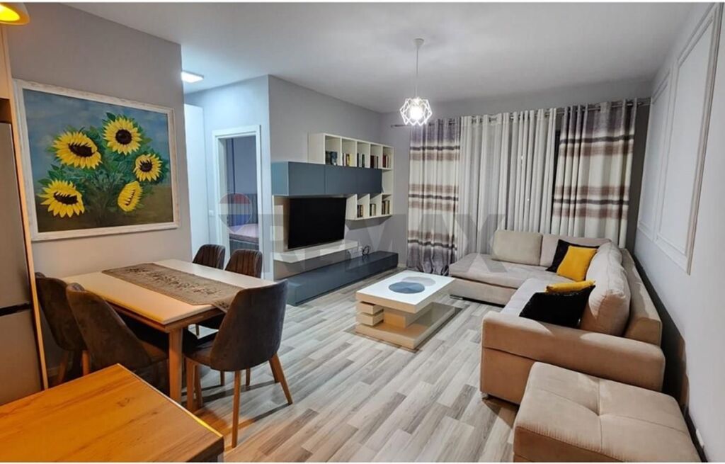 Apartament - Për Qira - Rruga e Dibrës, Tiranë