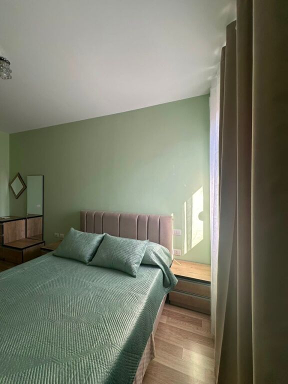 Jepet me qira apartament 1+1 në qendër të Tiranës