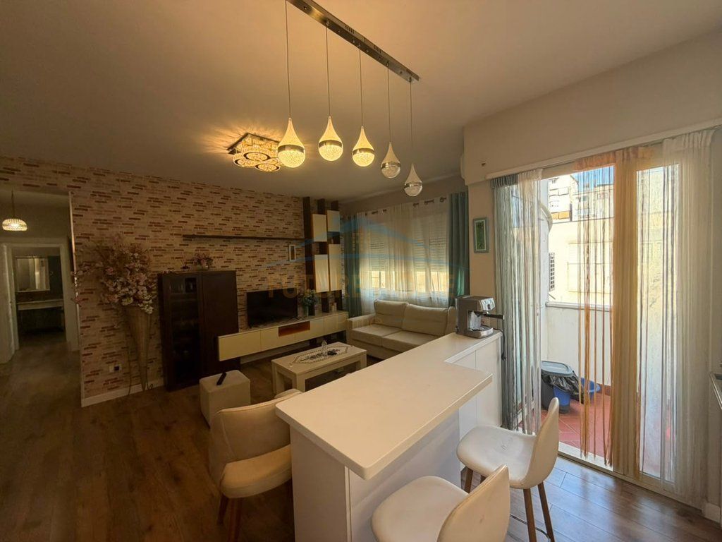 Affitto, Appartamento 2+1+2, Komuna e parisit, Kristal Center, Tirane