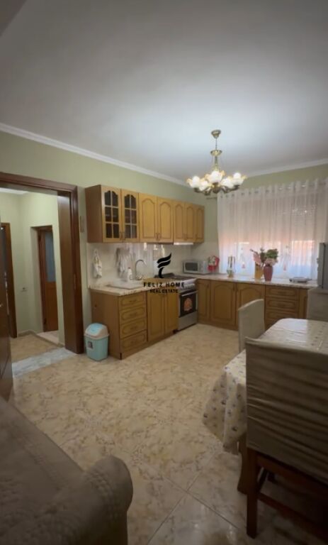 APARTMENT FOR RENT 2+1 21 DECEMBER 60,000 LEKE FH-88496