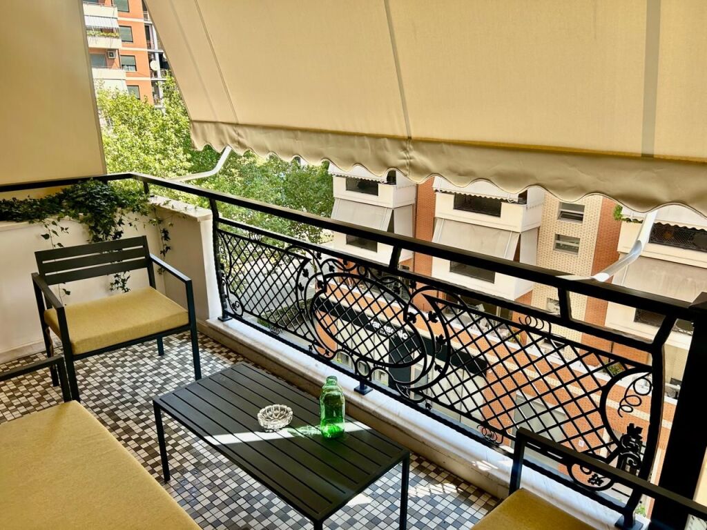 Apartament me Qera 2+1+2 me Post Parkimi në Kompleksin Delijorgji