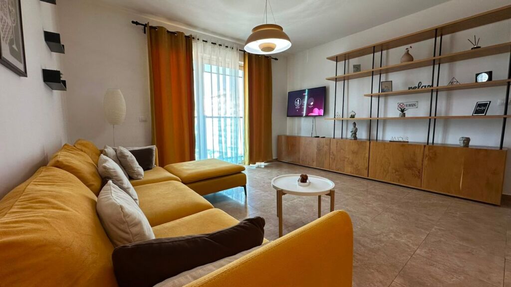 Apartament 1+1 me qira tek Ambasador 3