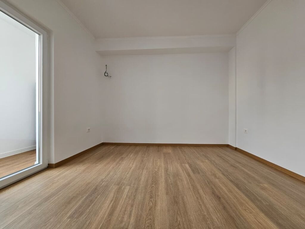 Apartament 1+1 per shitje tek Medreseja!