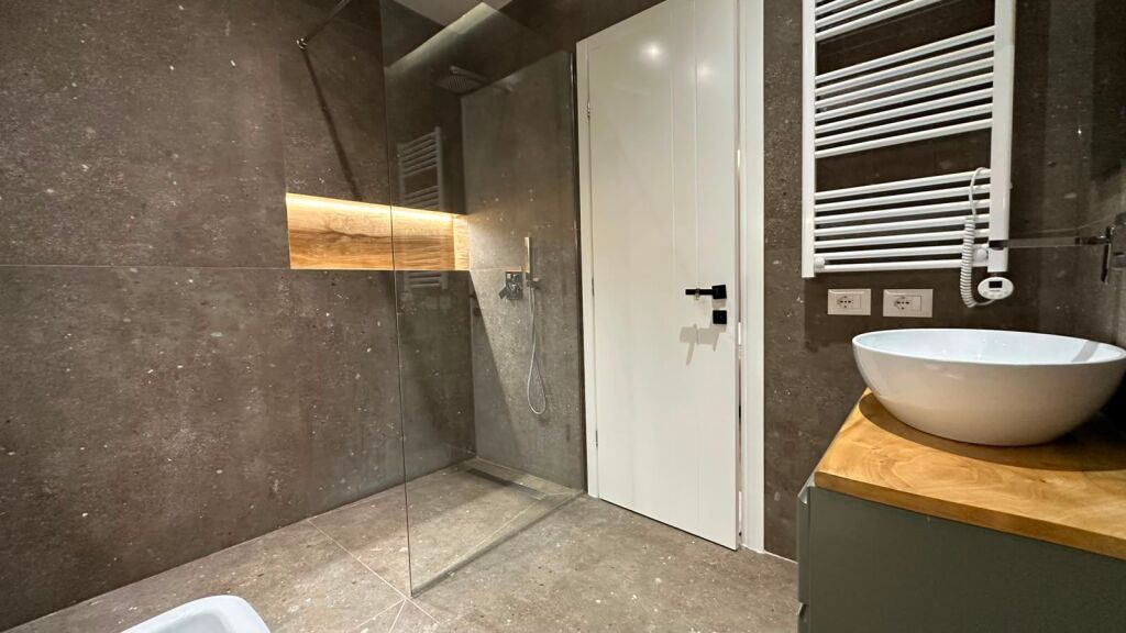 Apartament 2+1 me Qira – Liqeni i Thatë