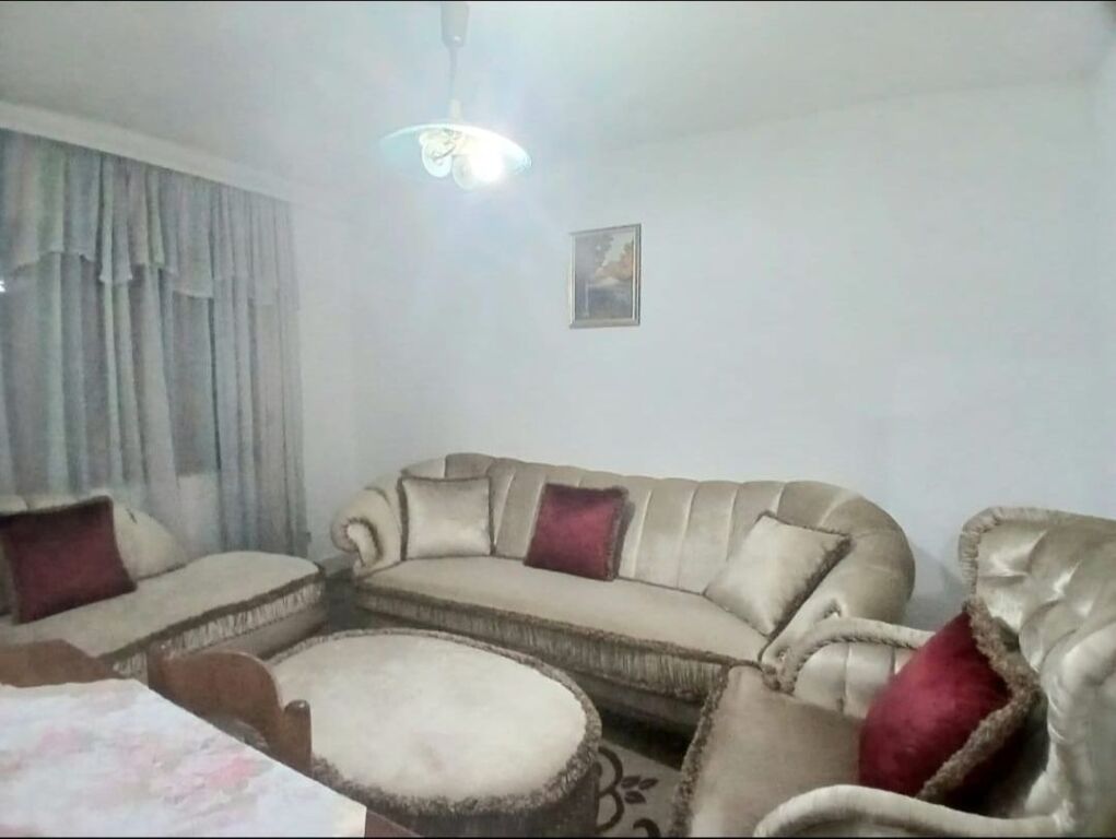 Jepet Me Qera Apartament 1+1+1 Ballkon